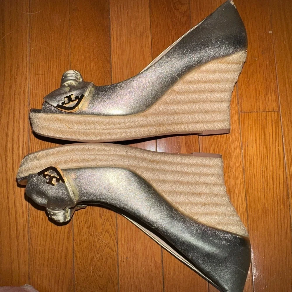 Tory Burch Metallic Gold heels